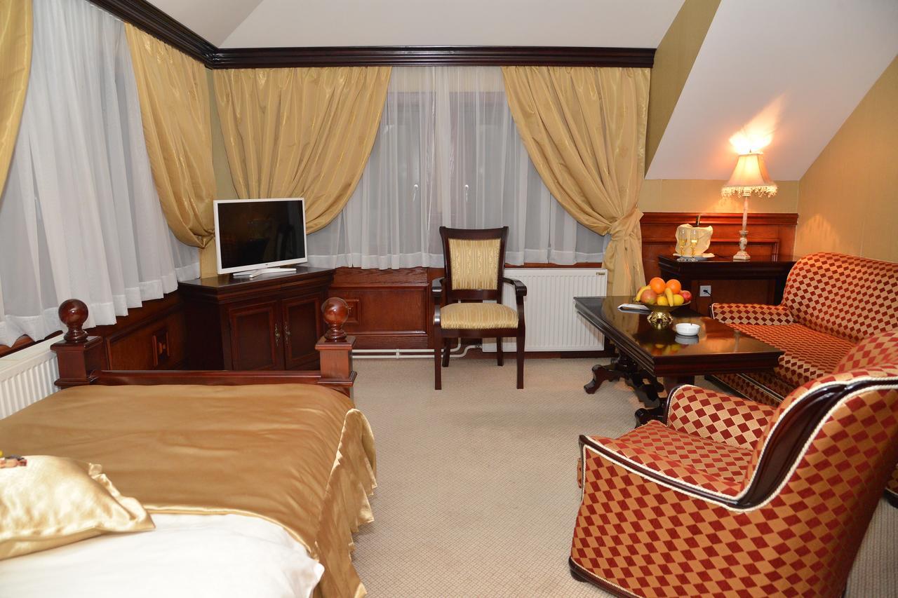 Hotel Zlatarski Zlatnik Nova Varoš エクステリア 写真