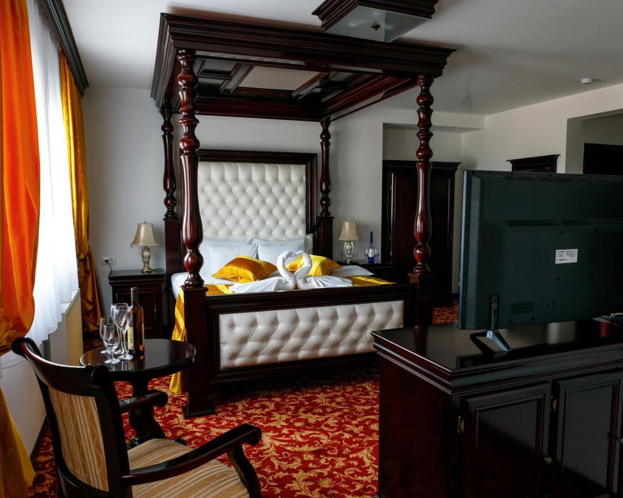 Hotel Zlatarski Zlatnik Nova Varoš エクステリア 写真
