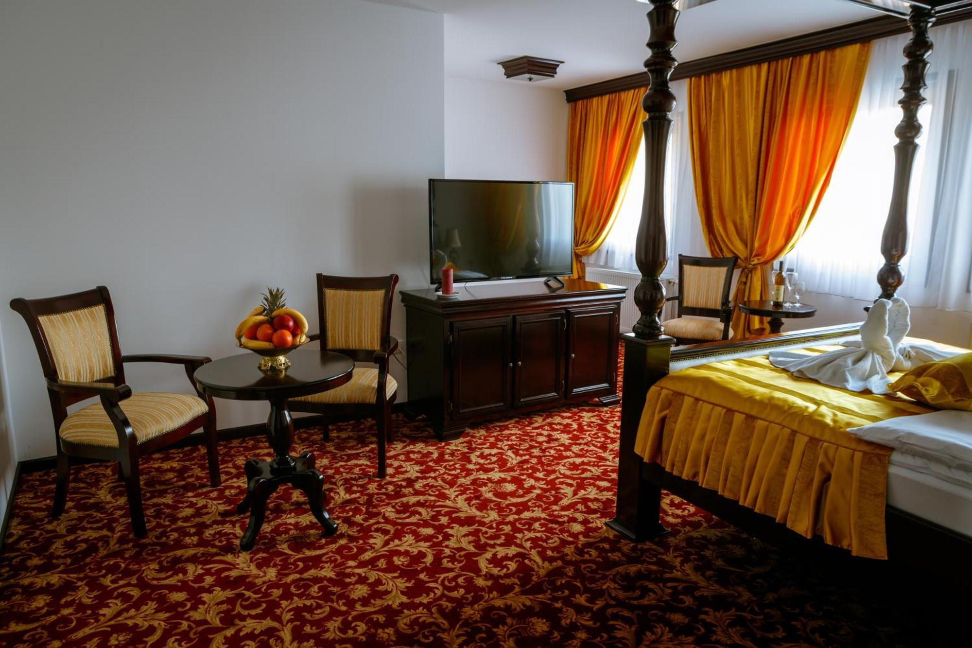 Hotel Zlatarski Zlatnik Nova Varoš エクステリア 写真