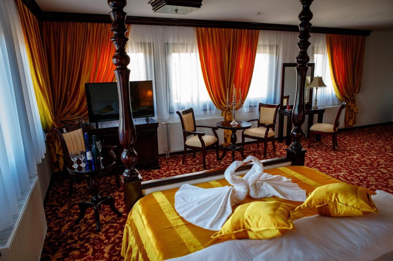 Hotel Zlatarski Zlatnik Nova Varoš エクステリア 写真