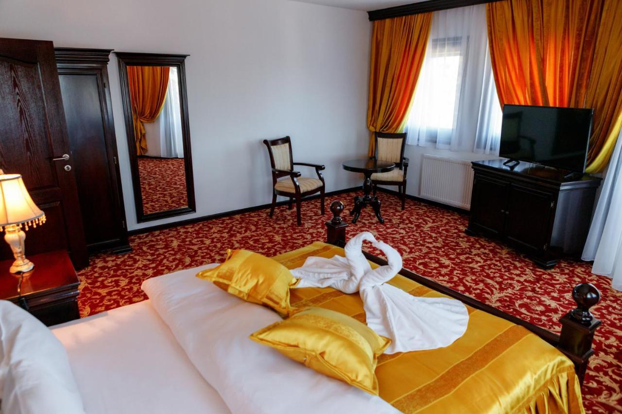 Hotel Zlatarski Zlatnik Nova Varoš エクステリア 写真